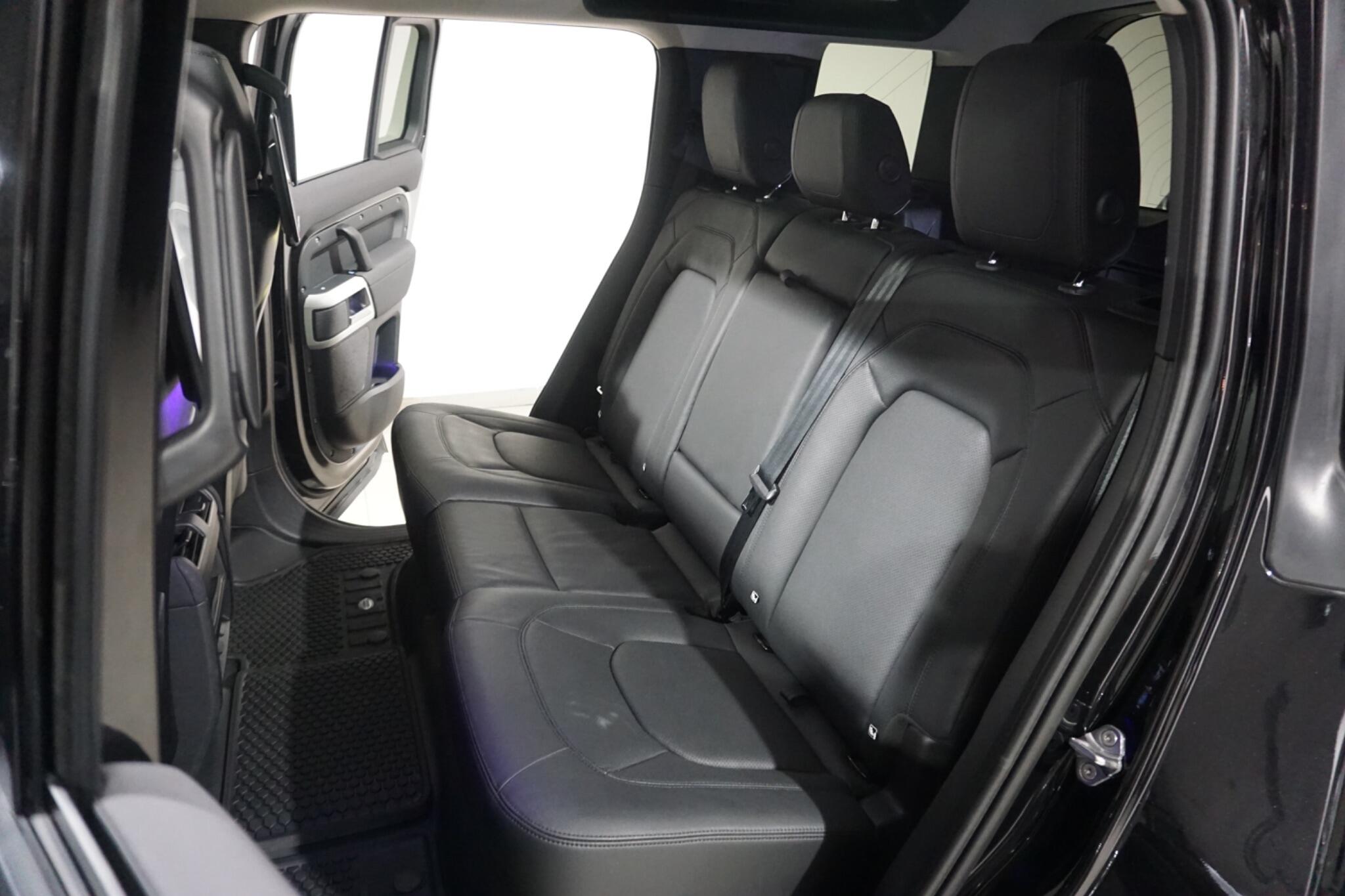 Land Rover Defender 110 3.0 P400 MHEV XS Edition SUV 5dr Petrol Auto 4WD Euro 6 (s/s) (400 ps)